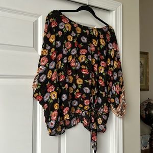 Democracy blouse with tie bottom